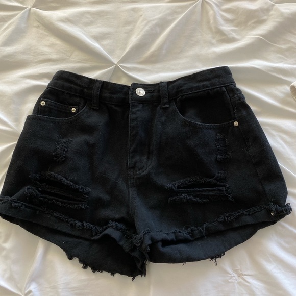 black ripped jean shorts - Picture 3 of 4